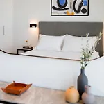 アパート L Residences & *