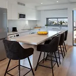 L Residences & ラルナカ