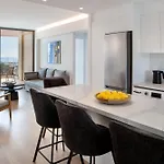 L Residences & アパート *