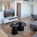 L Residences & ラルナカ