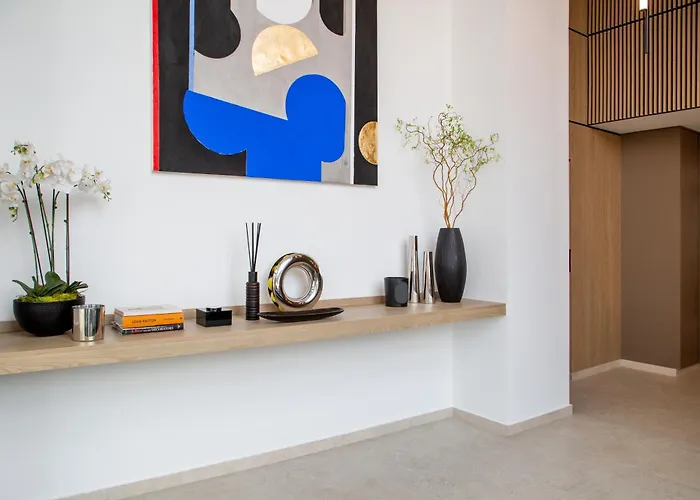 Apartment L Residences & *