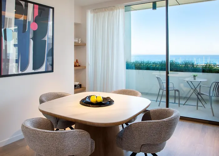 Апартаменти L Residences &