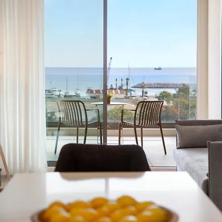 L Residences & * Lárnaka